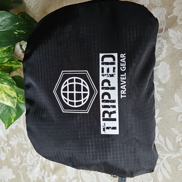 NWT Travel Backpack - Picture 4 of 15